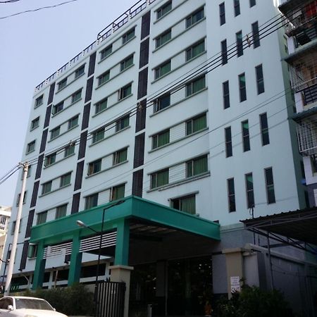 Silver Green Hotel Yangon Esterno foto