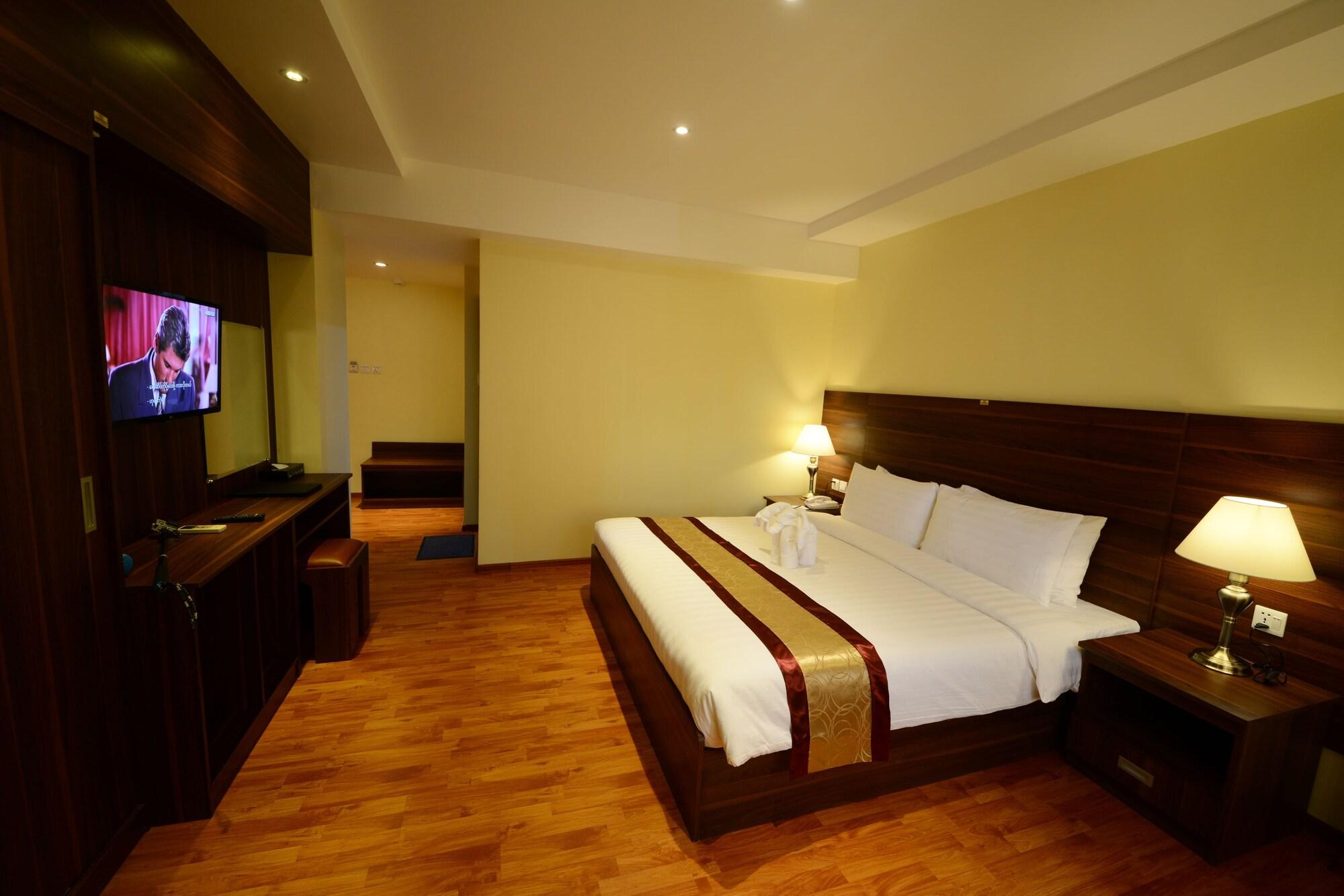 Silver Green Hotel Yangon Esterno foto