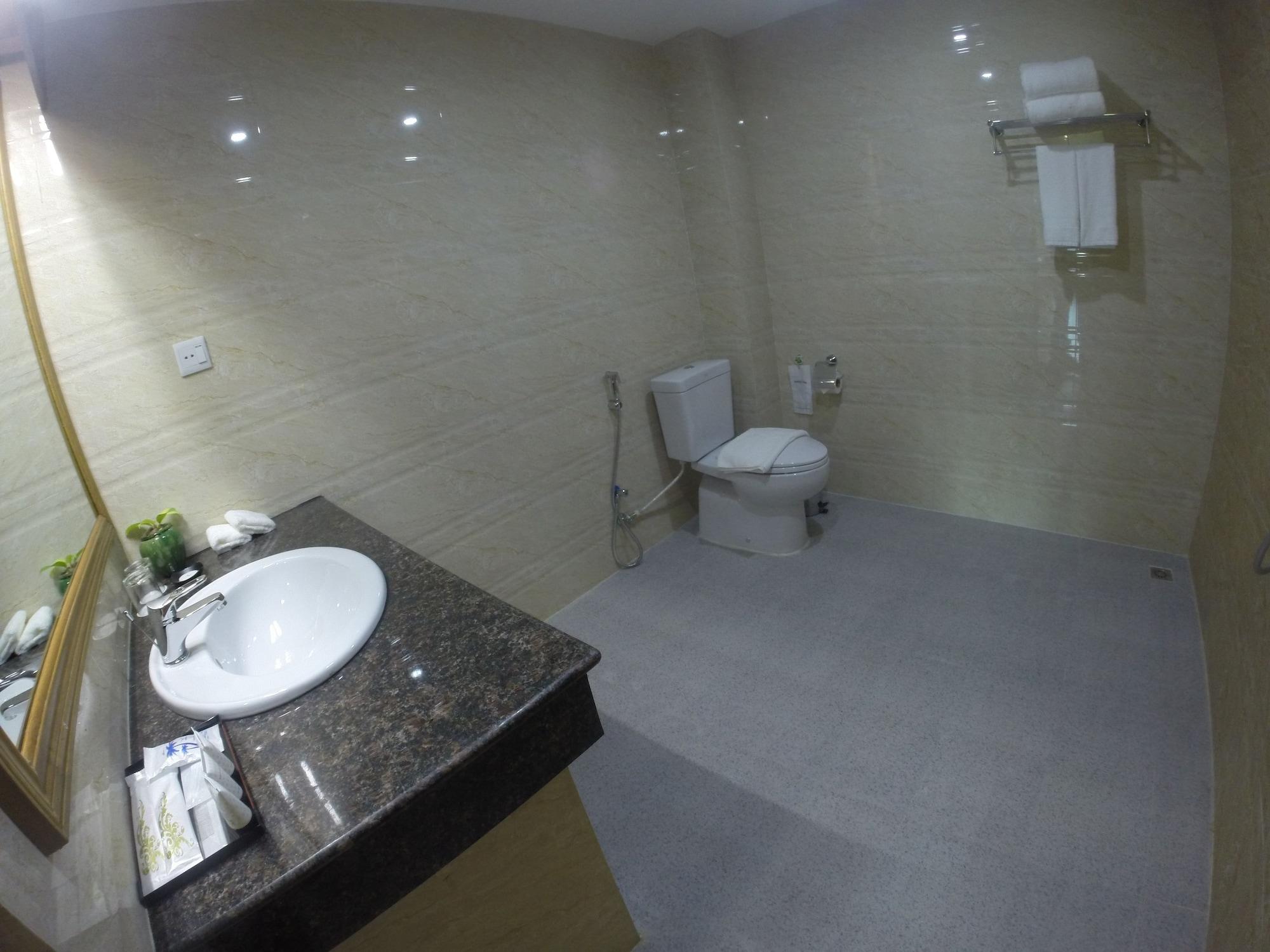 Silver Green Hotel Yangon Esterno foto