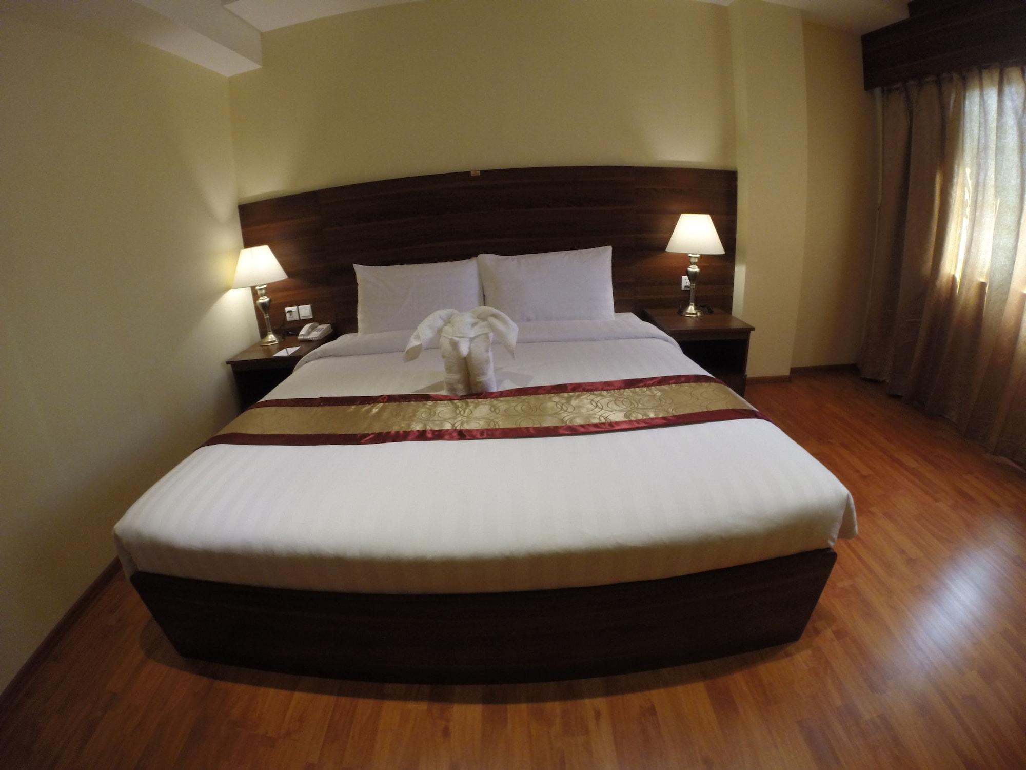 Silver Green Hotel Yangon Esterno foto