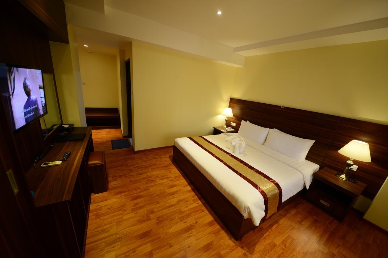 Silver Green Hotel Yangon Esterno foto