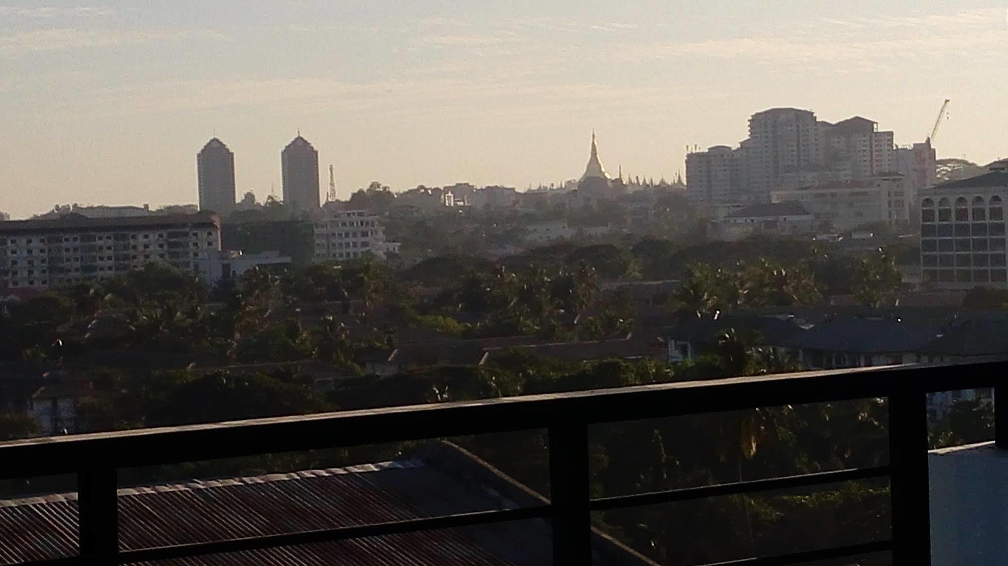 Silver Green Hotel Yangon Esterno foto