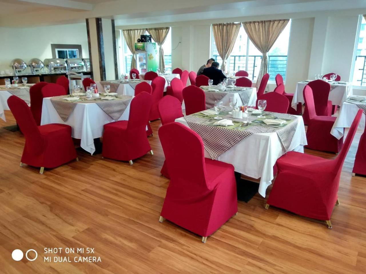 Silver Green Hotel Yangon Esterno foto